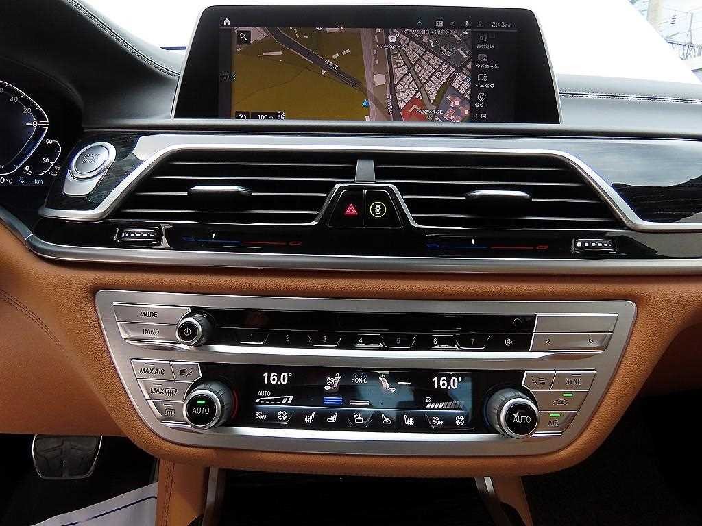 BMW 7시리즈 7시리즈 (G11) 745e i퍼포먼스 M스포츠 이미지 12