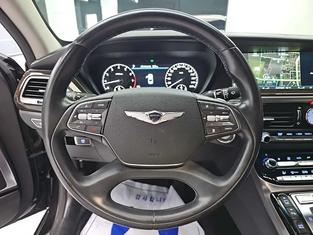 제네시스 EQ900 3.8 GDI AWD 프리미엄 럭셔리 이미지 9