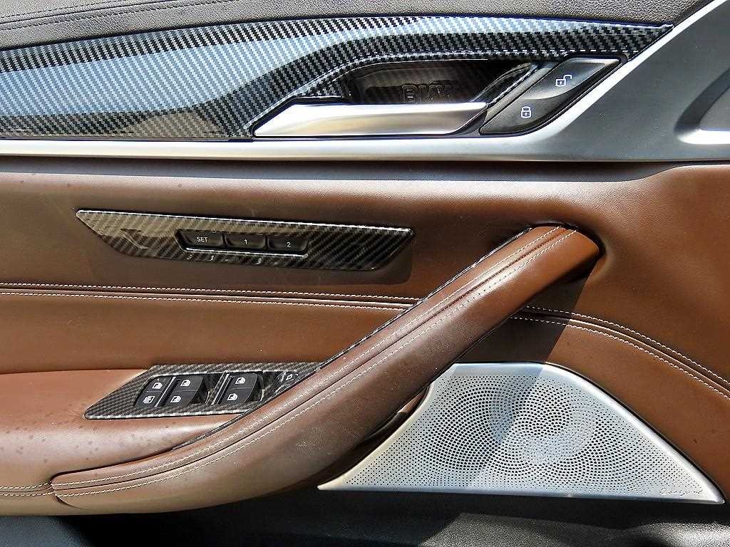 BMW 5시리즈 5시리즈 (G30) 530i xDrive M 스포츠 플러스 이미지 12