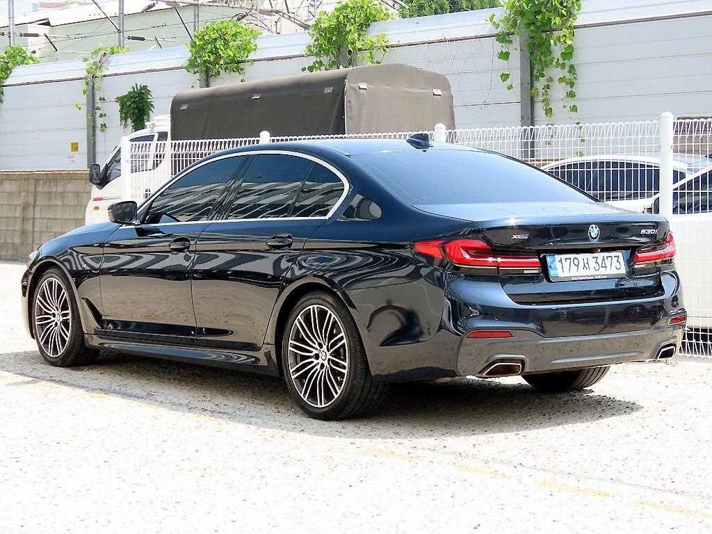 BMW 5시리즈 5시리즈 (G30) 530i xDrive M 스포츠 플러스 이미지 3