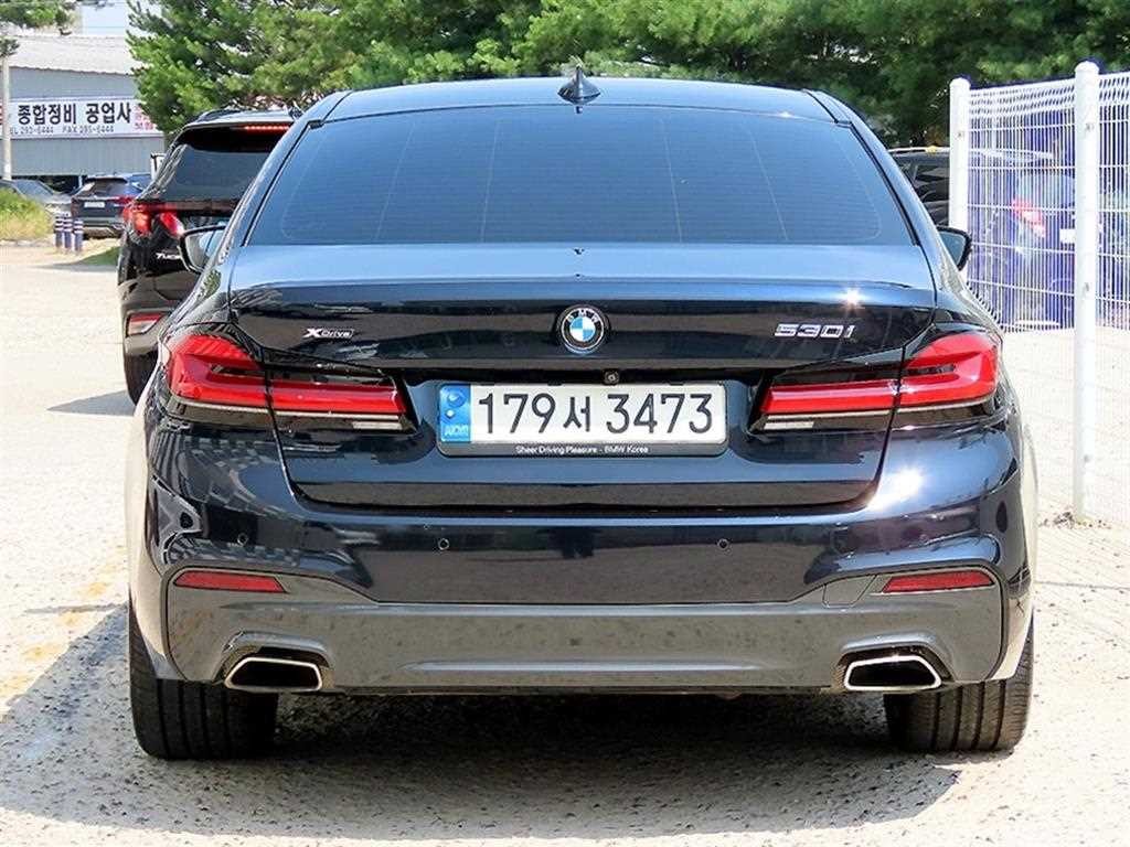 BMW 5시리즈 5시리즈 (G30) 530i xDrive M 스포츠 플러스 이미지 4
