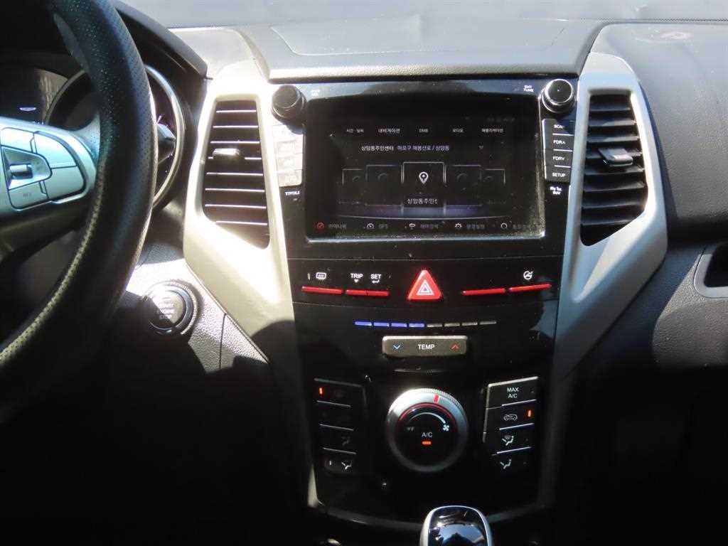 KG모빌리티(쌍용) 티볼리 디젤 2WD 1.6 VX 이미지 9