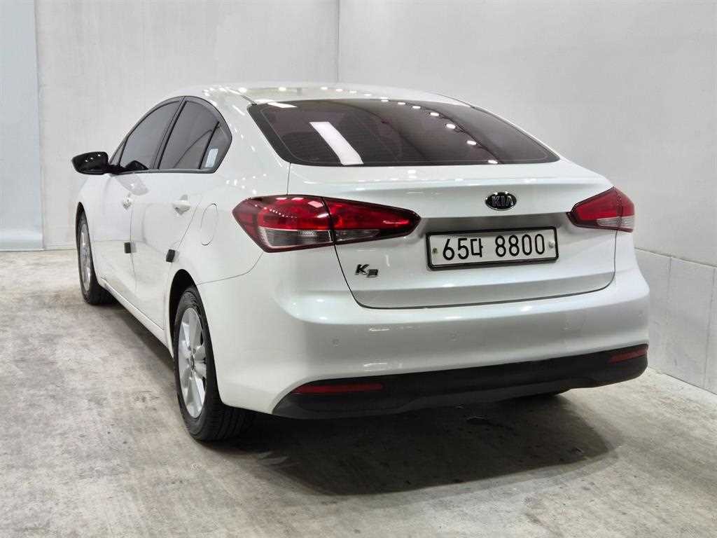 기아 K3 더뉴 K3 1.6 GDI 디럭스 이미지 4