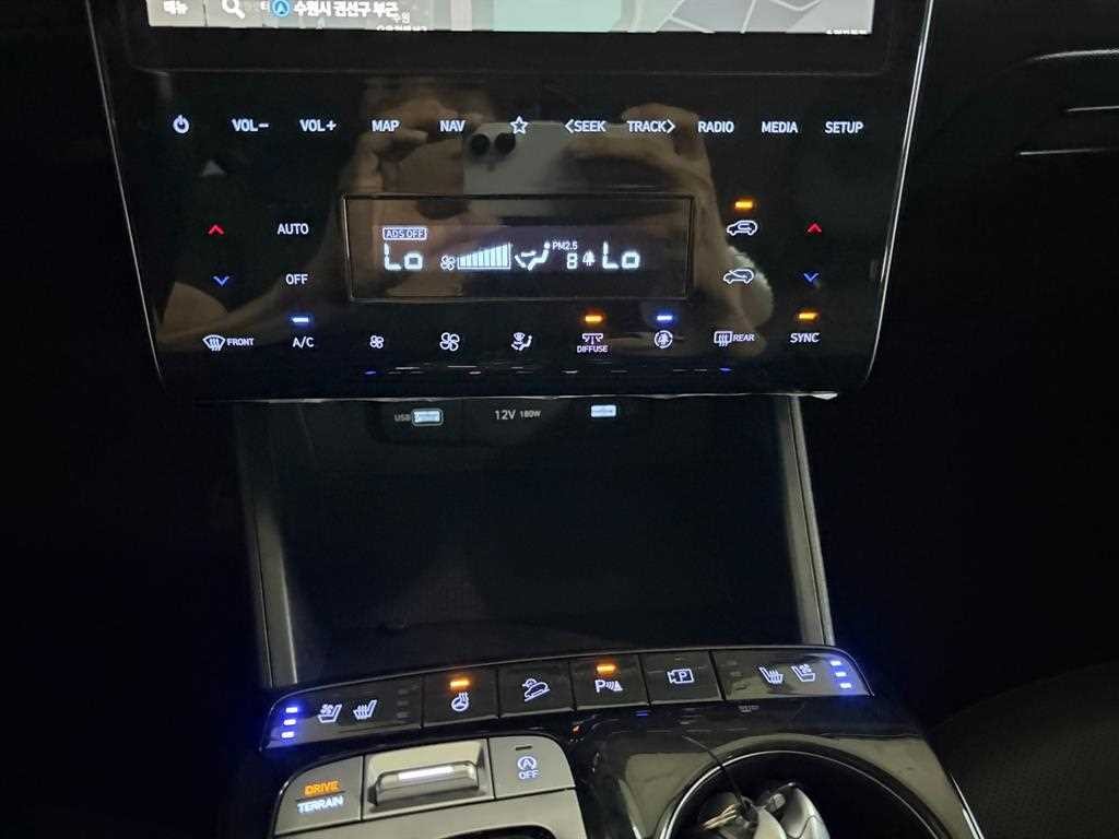 현대 투싼 투싼 (NX4) 디젤 2.0 4WD 프리미엄 이미지 12
