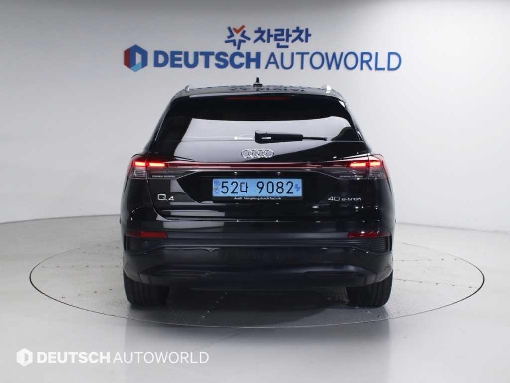 아우디 Q4 Q4 e-트론 40 이미지 4