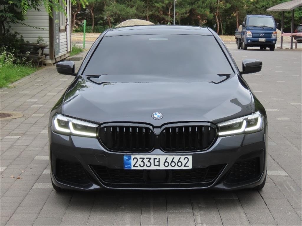 BMW 5시리즈 5시리즈 (G30) 520i M 스포츠 이미지 1