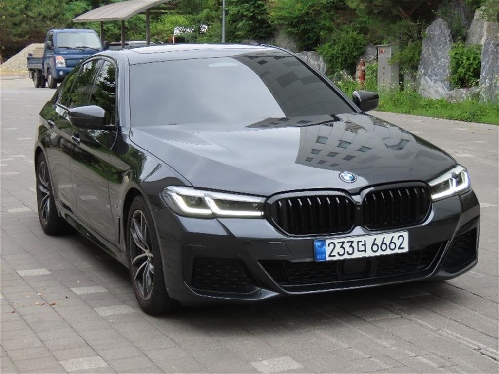 BMW 5시리즈 5시리즈 (G30) 520i M 스포츠 이미지 2