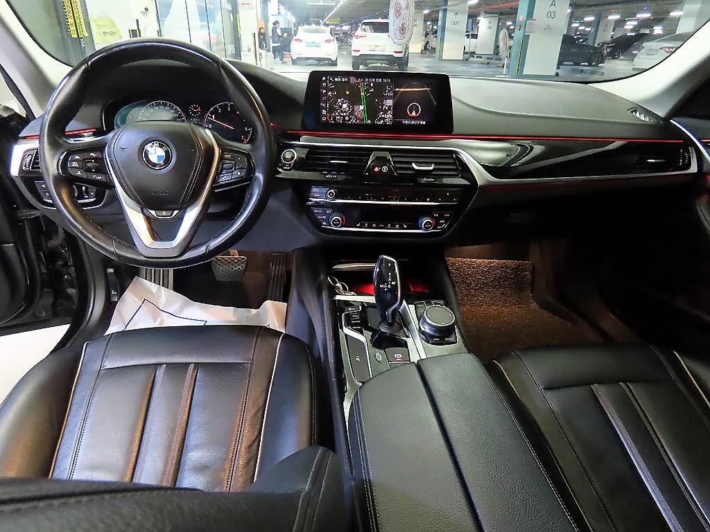 BMW 5시리즈 5시리즈 (G30) 520i 럭셔리 이미지 10