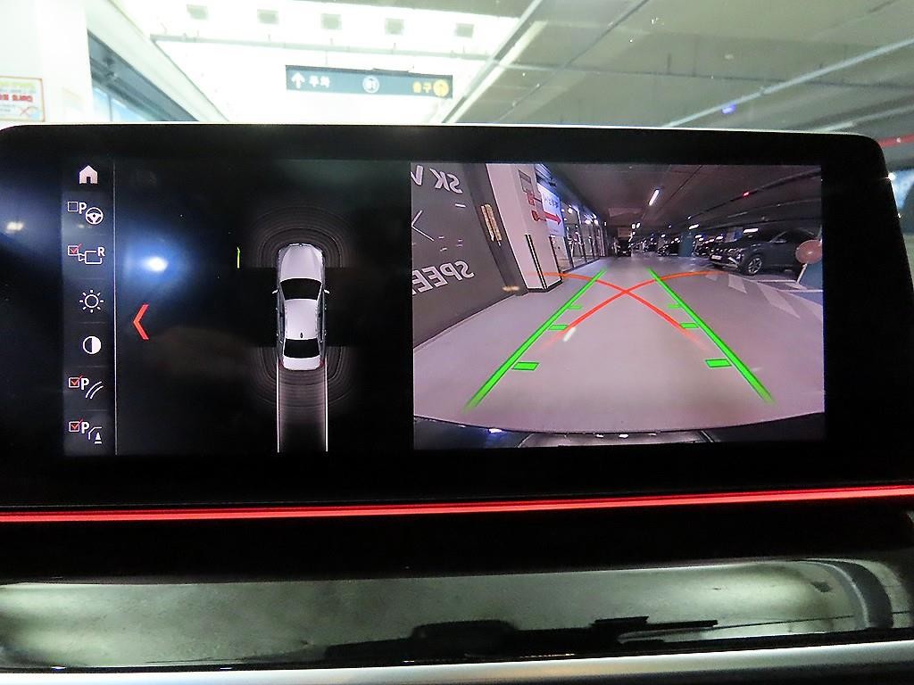 BMW 5시리즈 5시리즈 (G30) 520i 럭셔리 이미지 13