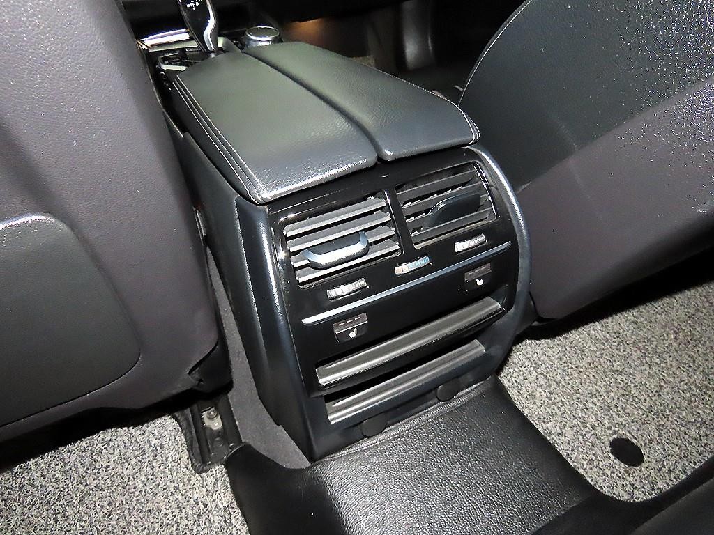 BMW 5시리즈 5시리즈 (G30) 520i 럭셔리 이미지 15