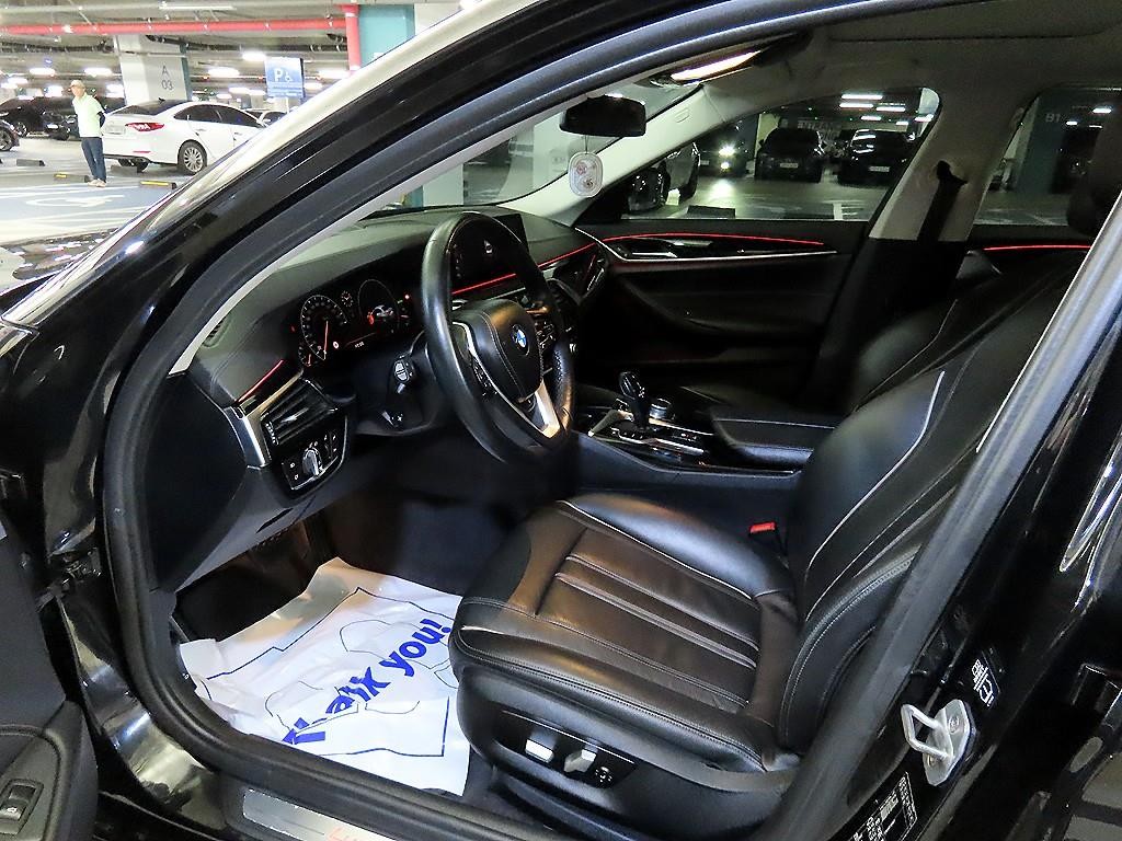 BMW 5시리즈 5시리즈 (G30) 520i 럭셔리 이미지 6