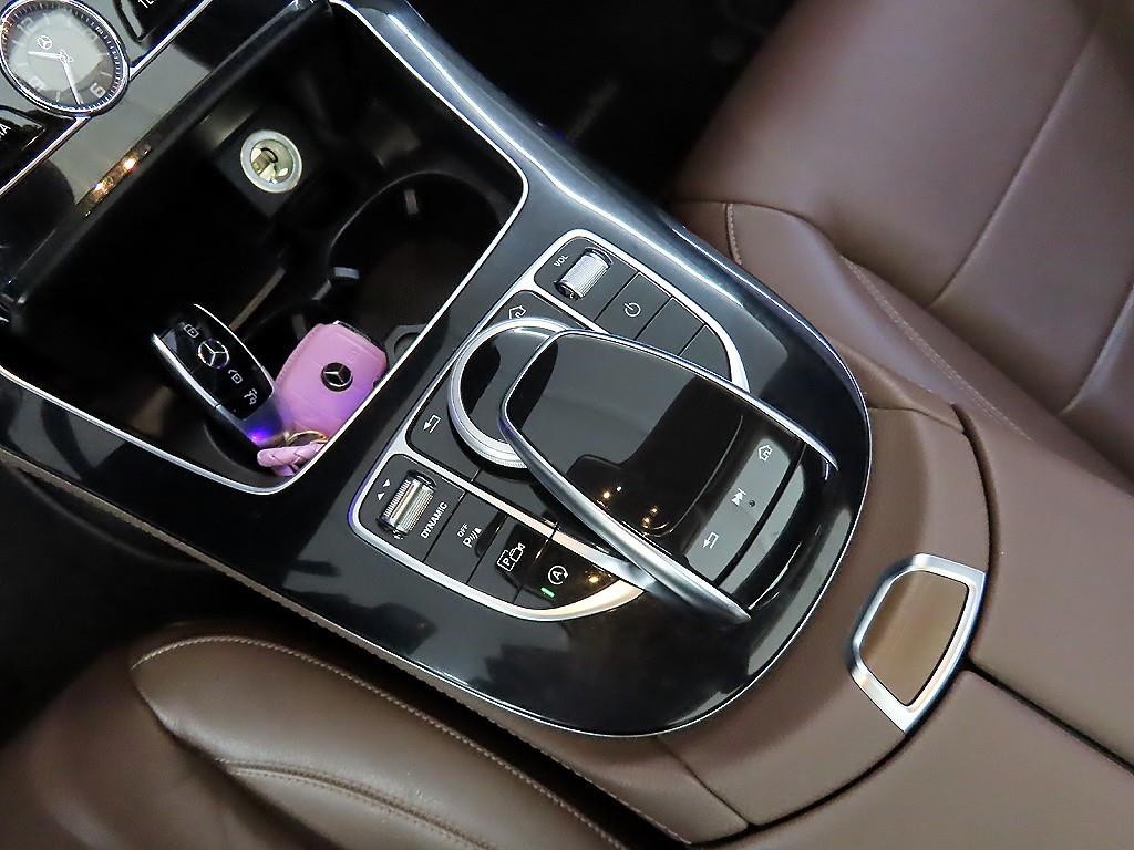 벤츠 E 클래스 E-클래스 W213 E220d 아방가르드 이미지 13