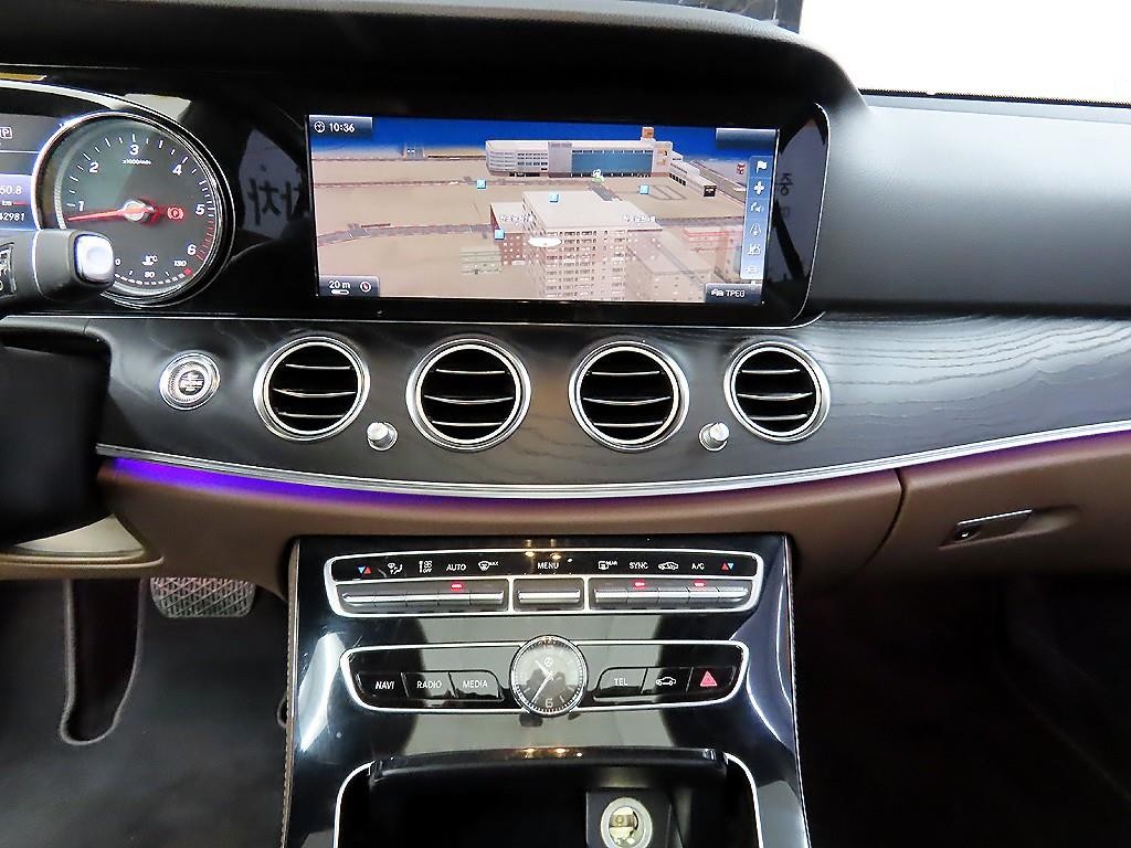 벤츠 E 클래스 E-클래스 W213 E220d 아방가르드 이미지 15