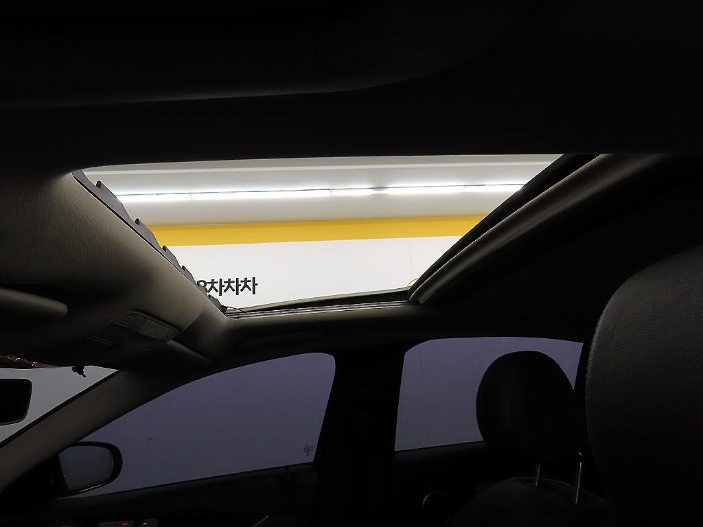 벤츠 E 클래스 E-클래스 W213 E220d 아방가르드 이미지 18
