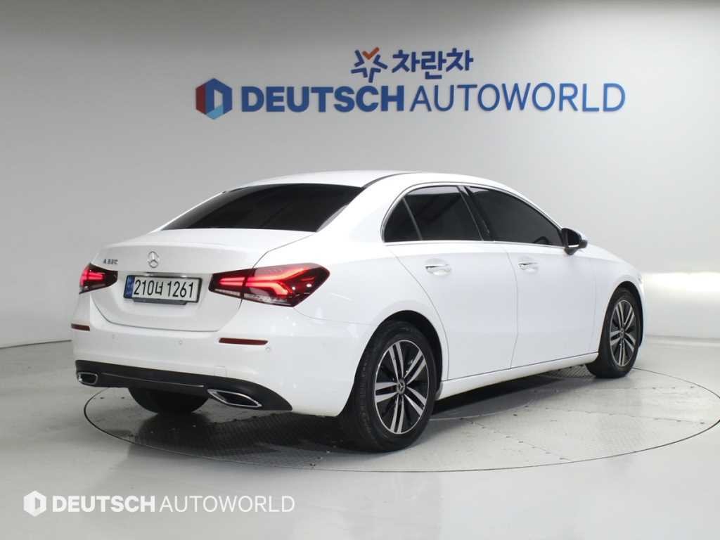 벤츠 A 클래스 A클래스 W177 A220 세단 이미지 2