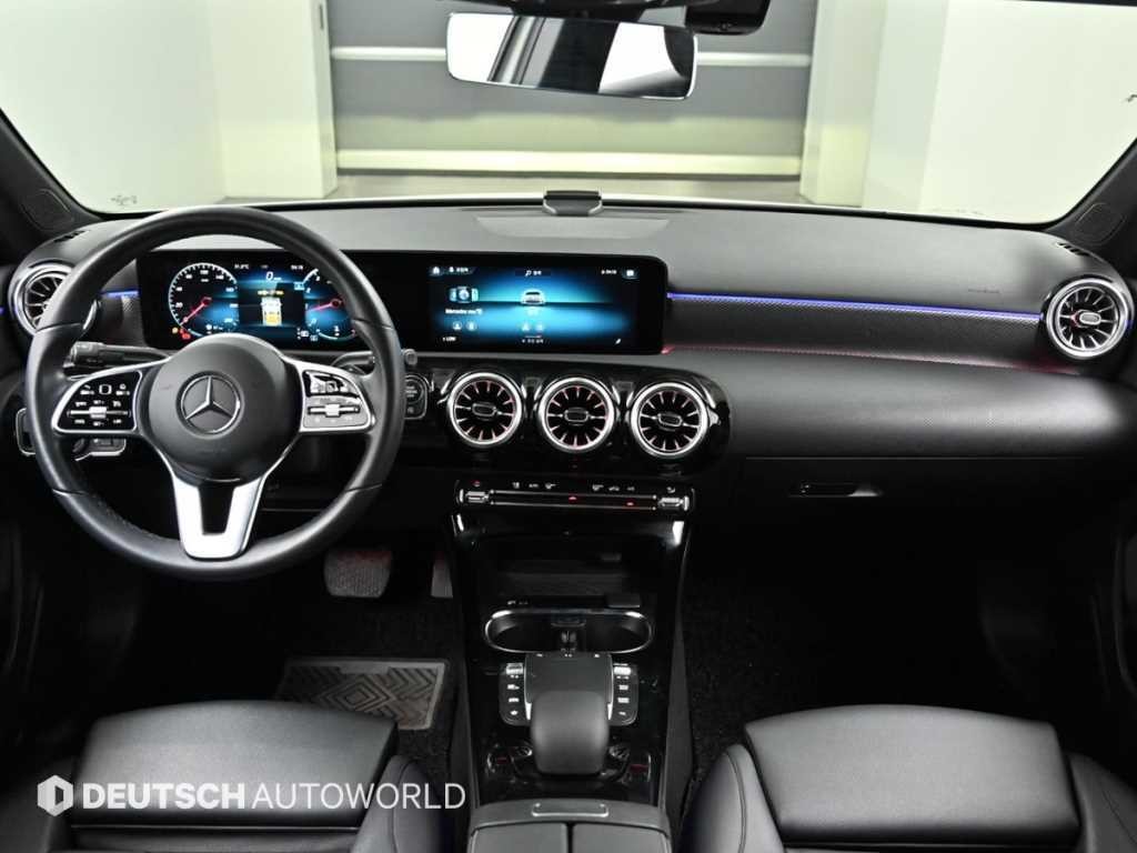 벤츠 A 클래스 A클래스 W177 A220 세단 이미지 7