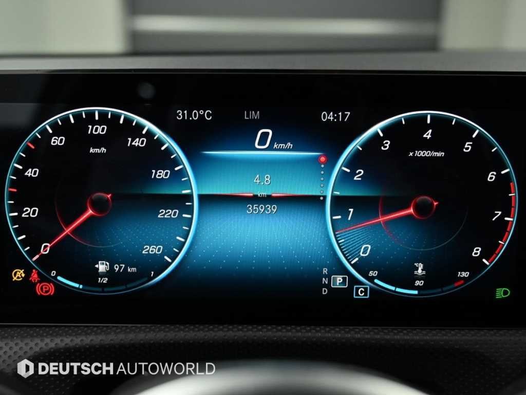 벤츠 A 클래스 A클래스 W177 A220 세단 이미지 8