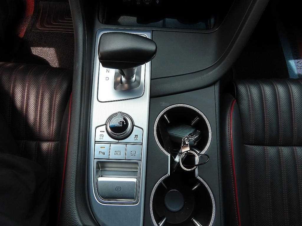 제네시스 G70 2.0T AWD 스포츠 패키지 이미지 11