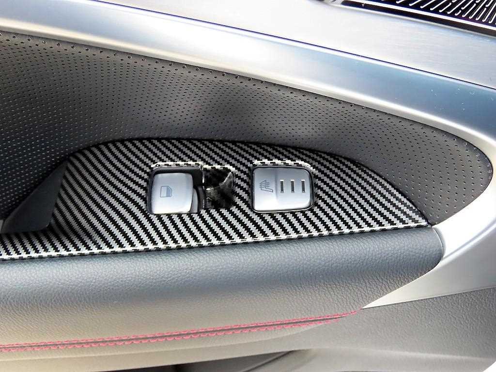 제네시스 G70 2.0T AWD 스포츠 패키지 이미지 17