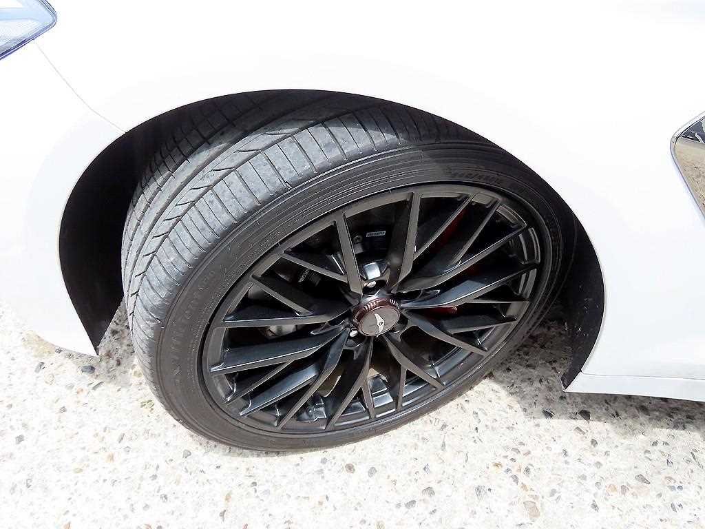 제네시스 G70 2.0T AWD 스포츠 패키지 이미지 20