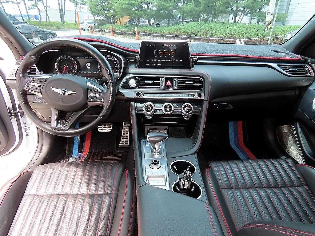 제네시스 G70 2.0T AWD 스포츠 패키지 이미지 7