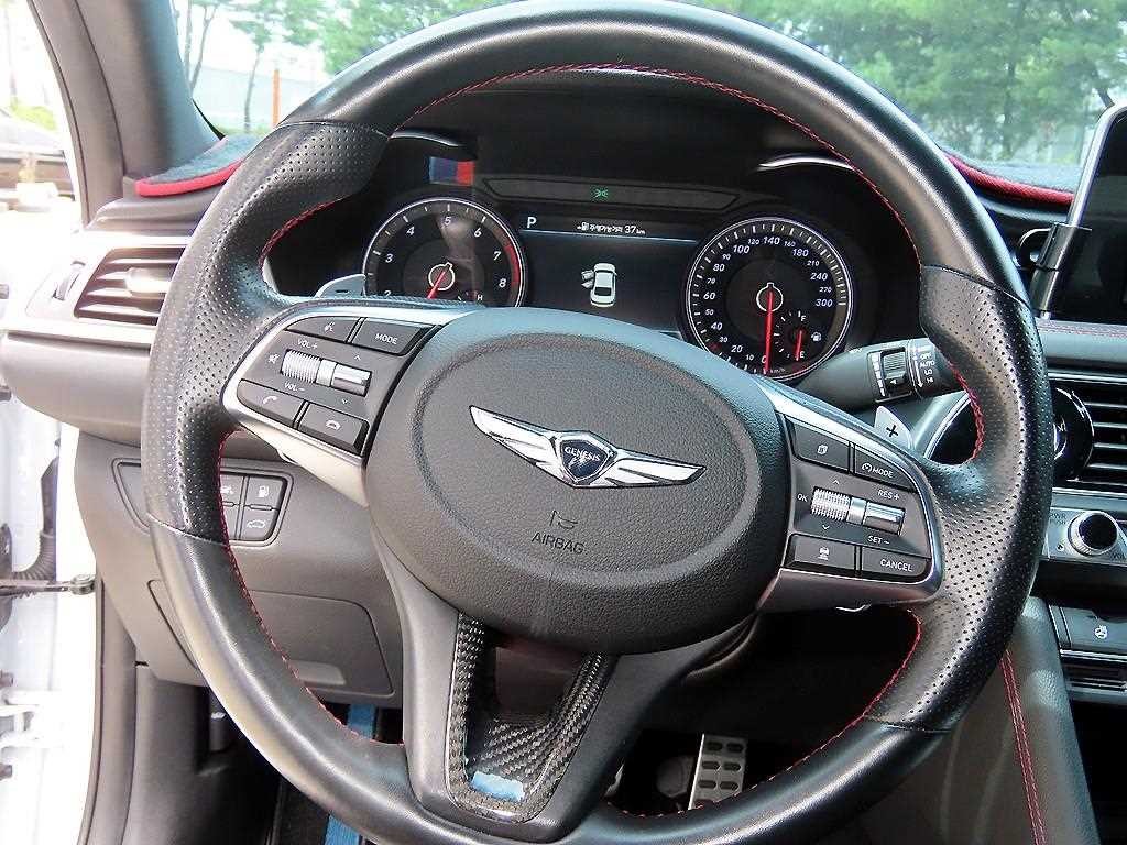 제네시스 G70 2.0T AWD 스포츠 패키지 이미지 8
