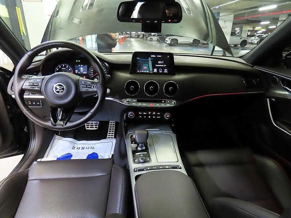 기아 스팅어 가솔린 2.0 터보 AWD 플래티넘 이미지 10