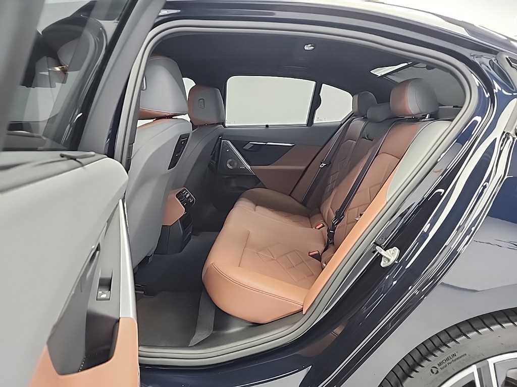 BMW i5 eDrive 40 M 스포츠 프로 이미지 12