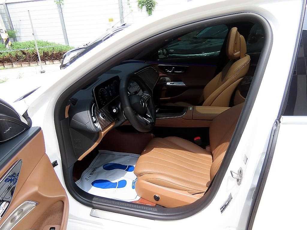 벤츠 E 클래스 E-클래스 W214 E300 4MATIC 익스클루시브 이미지 6