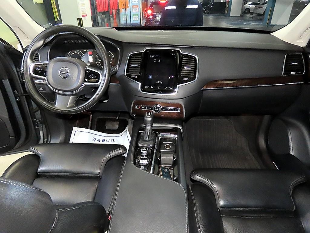 볼보 XC90 XC90 2세대 2.0 D5 AWD 모멘텀 이미지 10