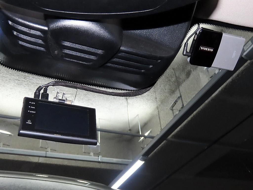 볼보 XC90 XC90 2세대 2.0 D5 AWD 모멘텀 이미지 15