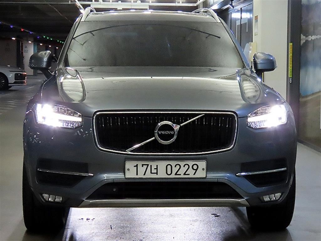 볼보 XC90 XC90 2세대 2.0 D5 AWD 모멘텀 이미지 2