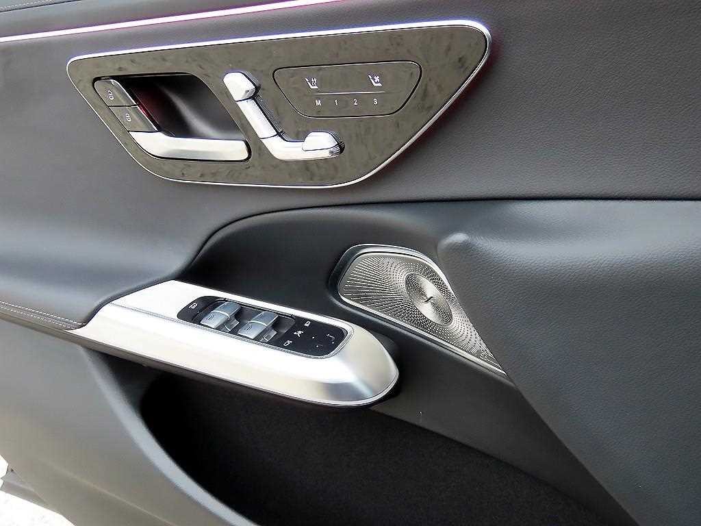 벤츠 E 클래스 E-클래스 W214 E300 4MATIC 익스클루시브 이미지 13