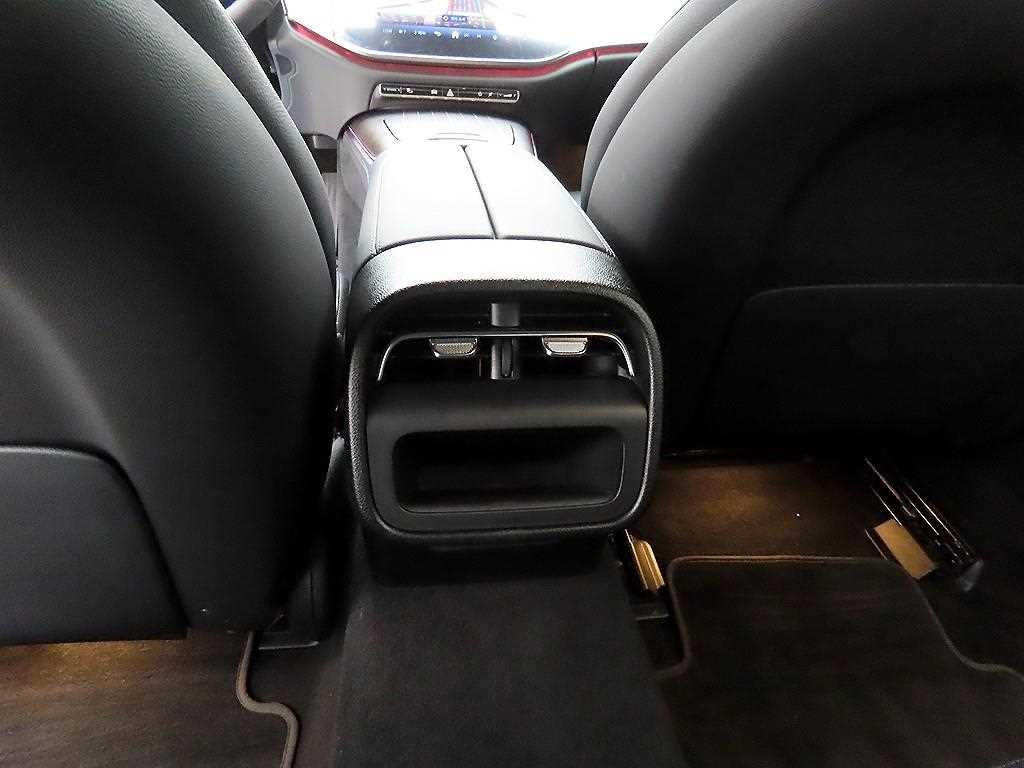 벤츠 E 클래스 E-클래스 W214 E300 4MATIC 익스클루시브 이미지 17