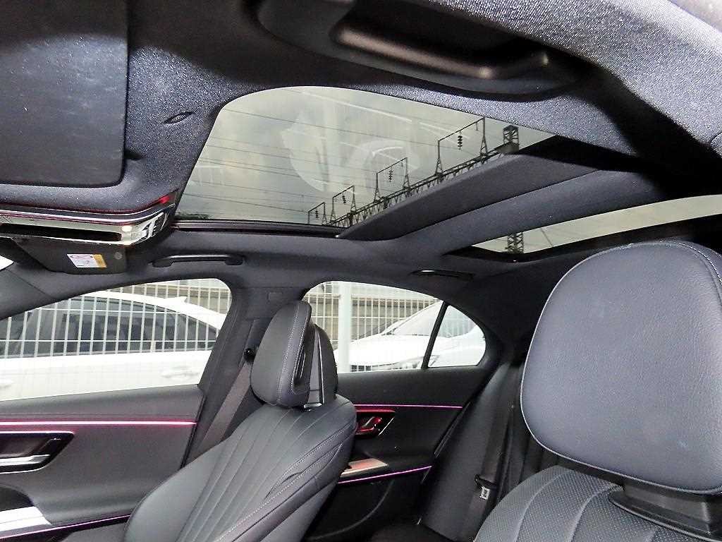 벤츠 E 클래스 E-클래스 W214 E300 4MATIC 익스클루시브 이미지 18