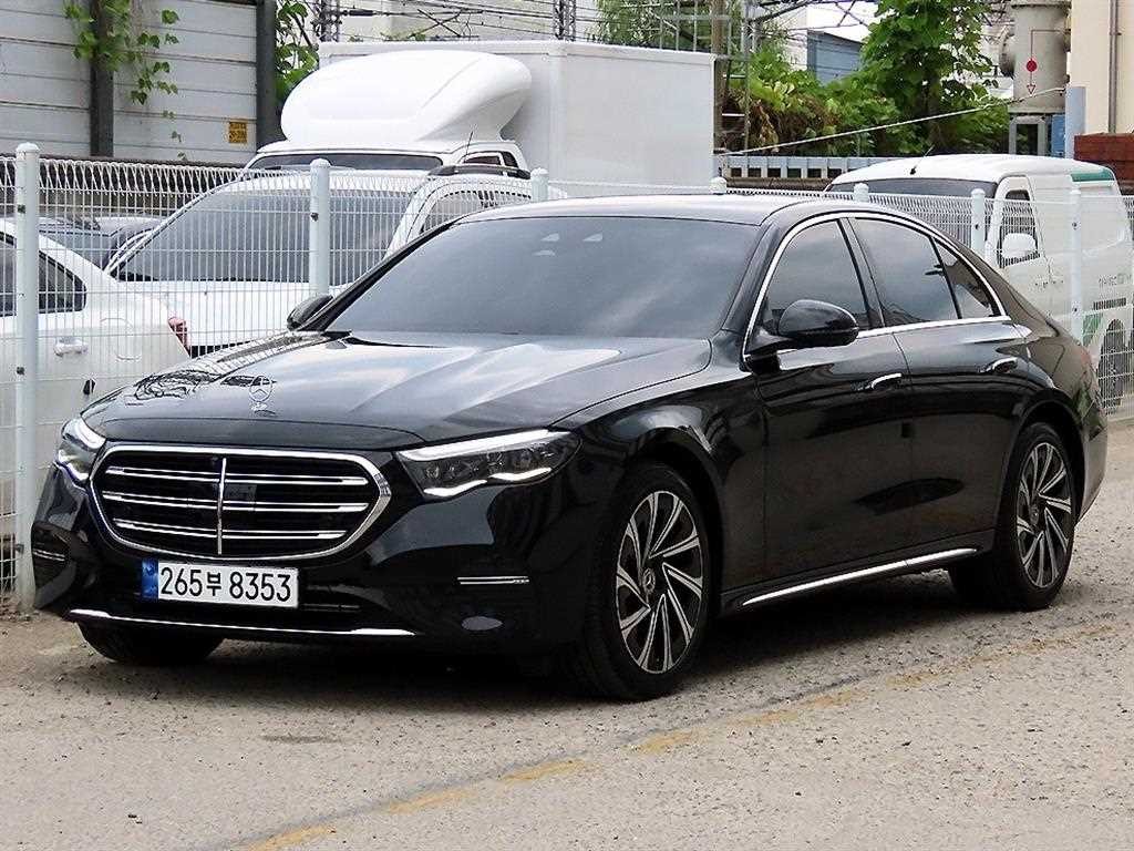 벤츠 E 클래스 E-클래스 W214 E300 4MATIC 익스클루시브 이미지 3