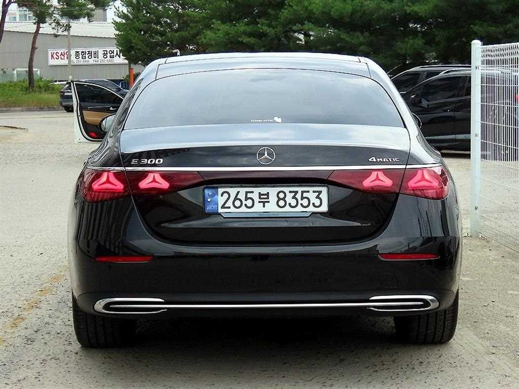 벤츠 E 클래스 E-클래스 W214 E300 4MATIC 익스클루시브 이미지 5