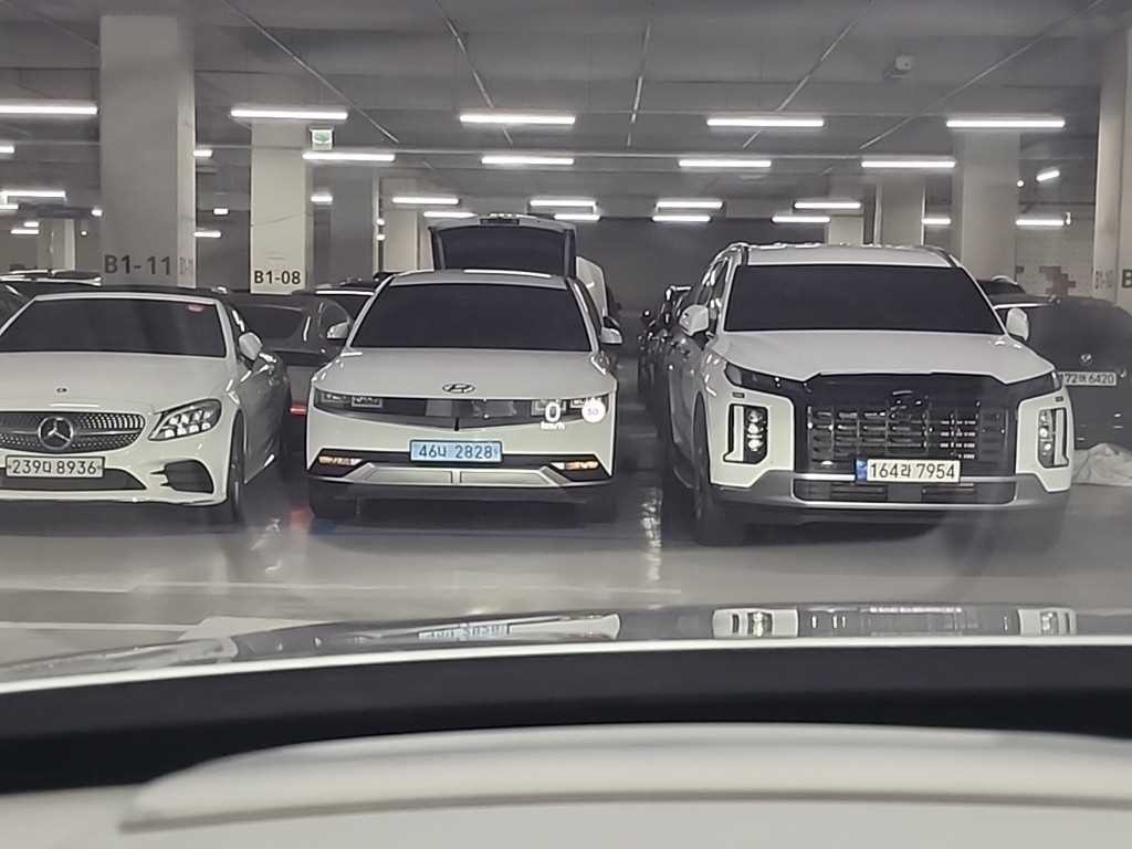 볼보 XC90 XC90 2세대 2.0 T8 AWD 엑셀런스 이미지 18