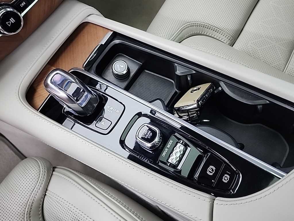 볼보 XC90 XC90 2세대 2.0 T8 AWD 엑셀런스 이미지 8