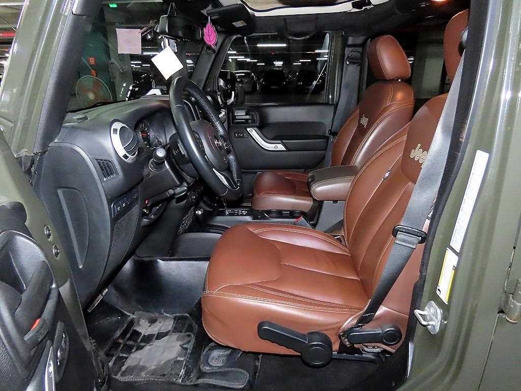 지프 랭글러 3.6 루비콘 4DR 이미지 1