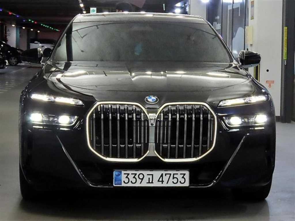 BMW 7시리즈 7시리즈 (G70) 740i sDrive M 스포츠 이미지 2