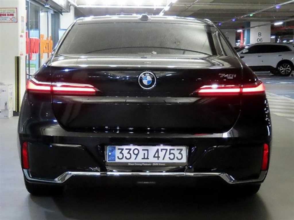 BMW 7시리즈 7시리즈 (G70) 740i sDrive M 스포츠 이미지 5