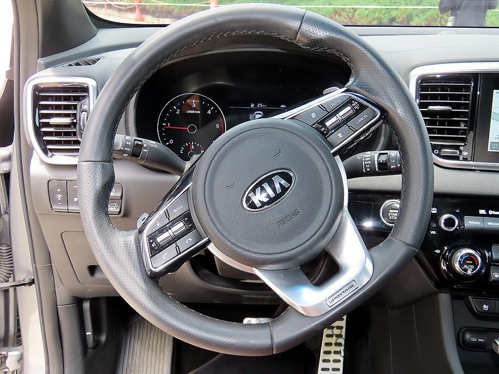 기아 스포티지 스포티지 더 볼드 1.6 디젤 4WD 시그니처 이미지 8
