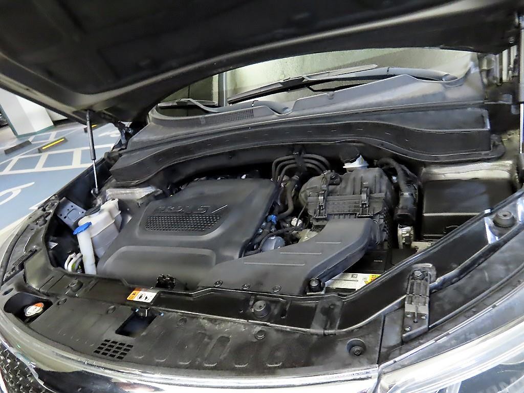기아 쏘렌토 뉴 쏘렌토 R 2WD 2.0 프레스티지 이미지 19