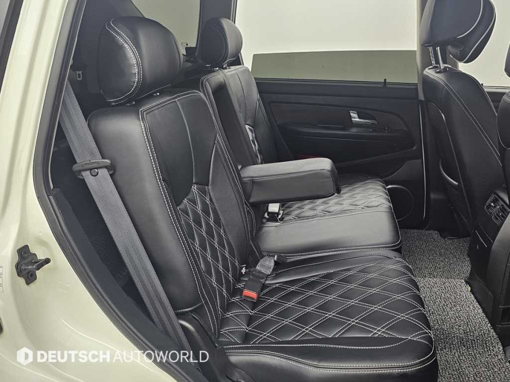 KG모빌리티(쌍용) 렉스턴 렉스턴W 2.0  4WD RX7 럭셔리 이미지 12
