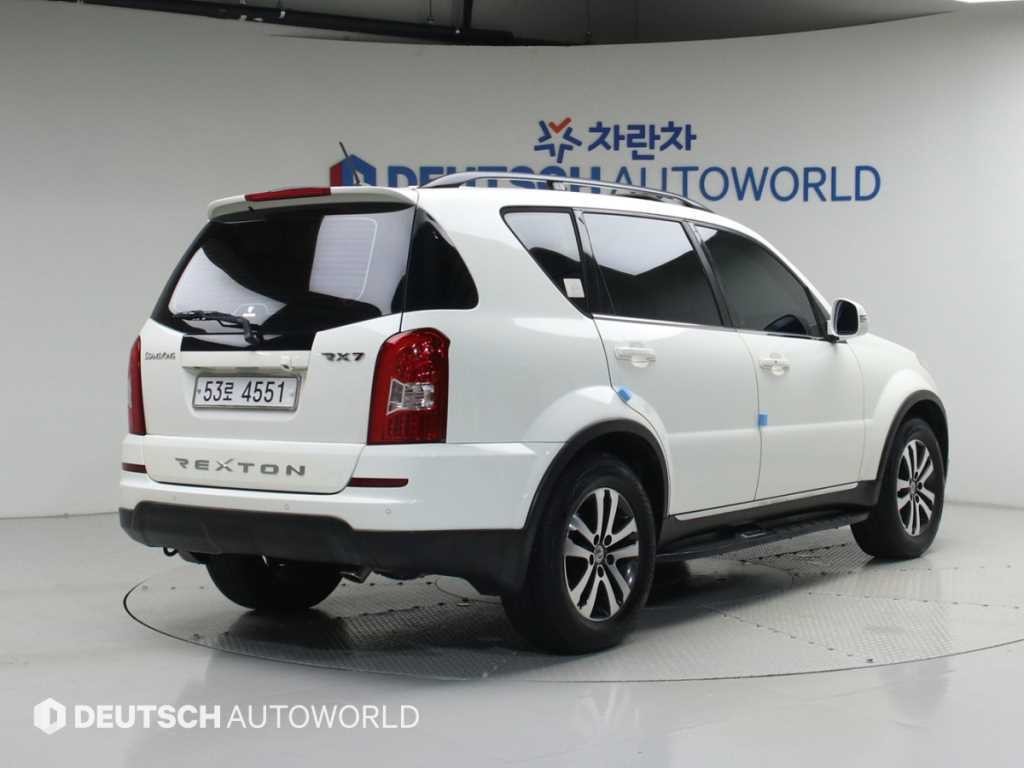 KG모빌리티(쌍용) 렉스턴 렉스턴W 2.0  4WD RX7 럭셔리 이미지 2