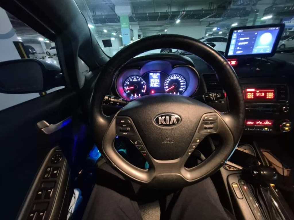 기아 K3 1.6 GDI 트렌디 이미지 7