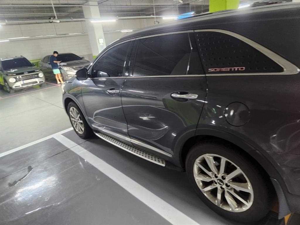 기아 쏘렌토 올 뉴 쏘렌토 디젤 2WD 2.0 노블레스 이미지 3