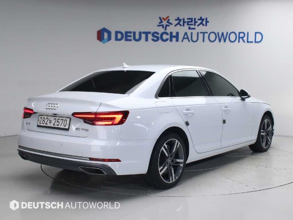 아우디 A4 A4 (B9) 40 TFSI 프리미엄 이미지 2