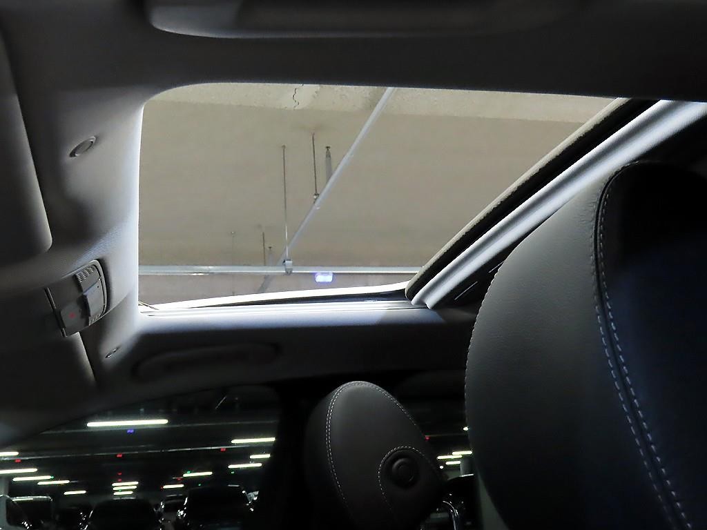벤츠 E 클래스 E-클래스 W213 E300 4MATIC 아방가르드 이미지 16